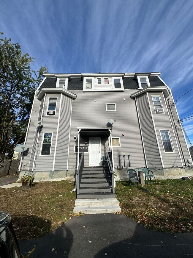 Building Photo - 21-23 Cedar Street-Unit 5