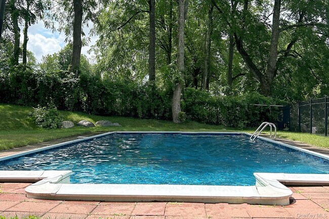 Building Photo - 692 Bangall Rd