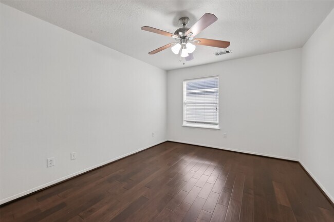 Building Photo - 19715 Azalea Brook Way