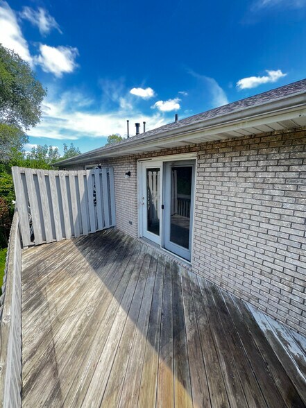 Building Photo - 703 11th Avenue B Ct