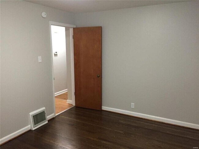 Building Photo - 1509 Comet Dr