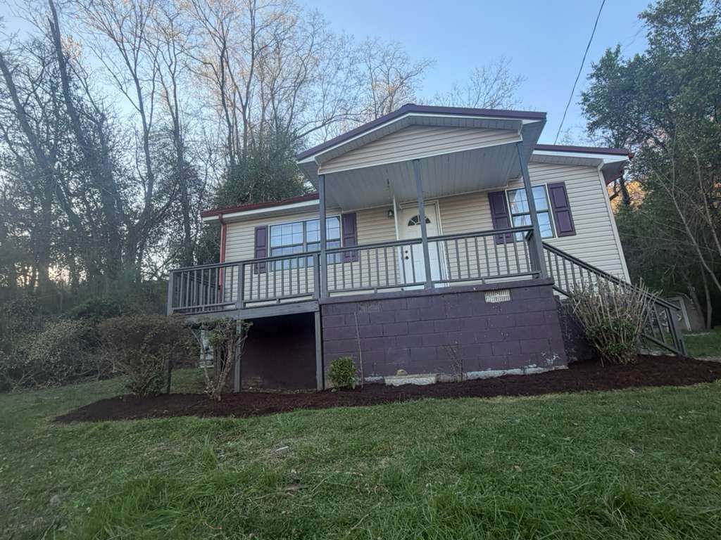 Building Photo - 509 E Forrest St