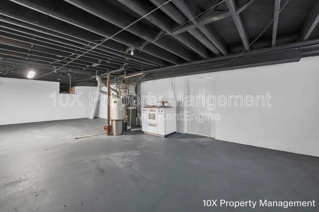 Building Photo - 2892 Longfield Rd
