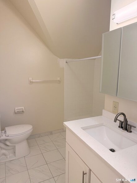 Building Photo - 117 Montoya Dr
