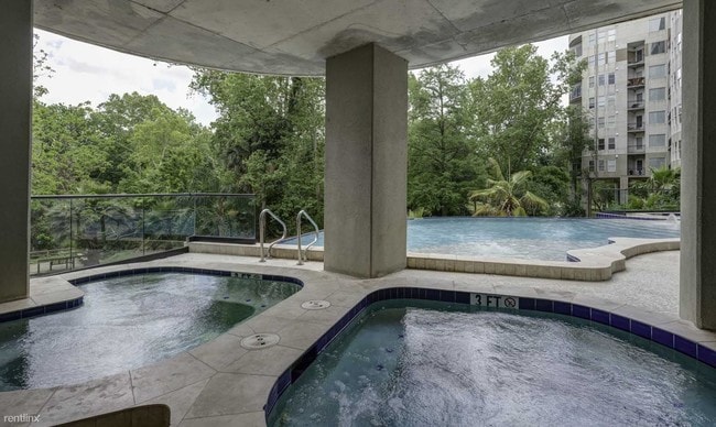 Building Photo - 4950 Memorial Dr