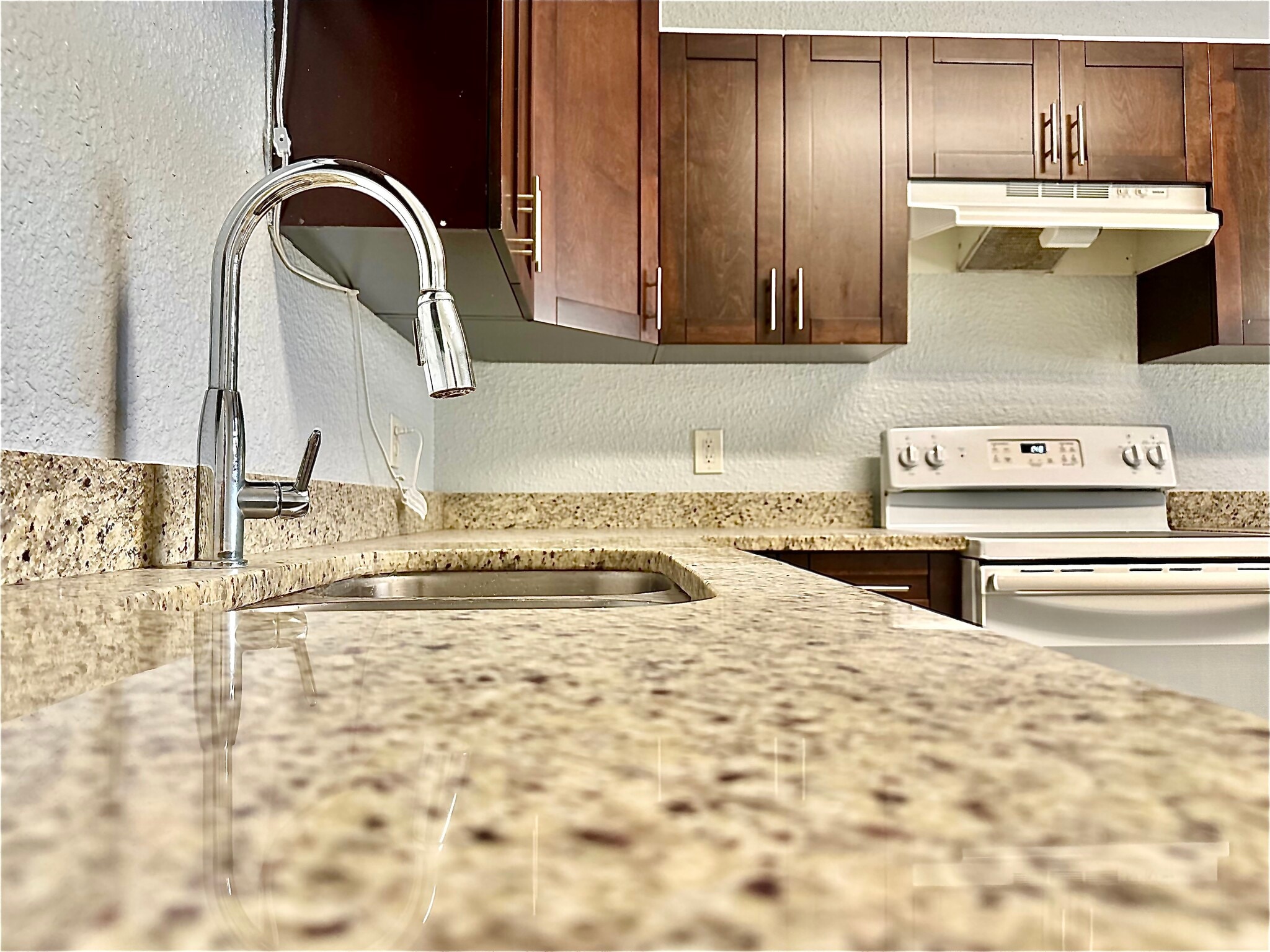 Building Photo - 3106 Strawberry Ln