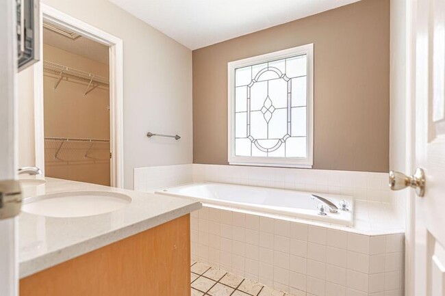Building Photo - 6513 Jacobs Creek Cir