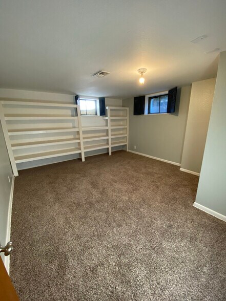 Building Photo - 50 E Weaver Pl