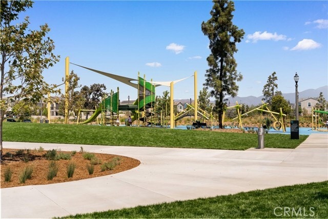 Building Photo - 297 Shoveler