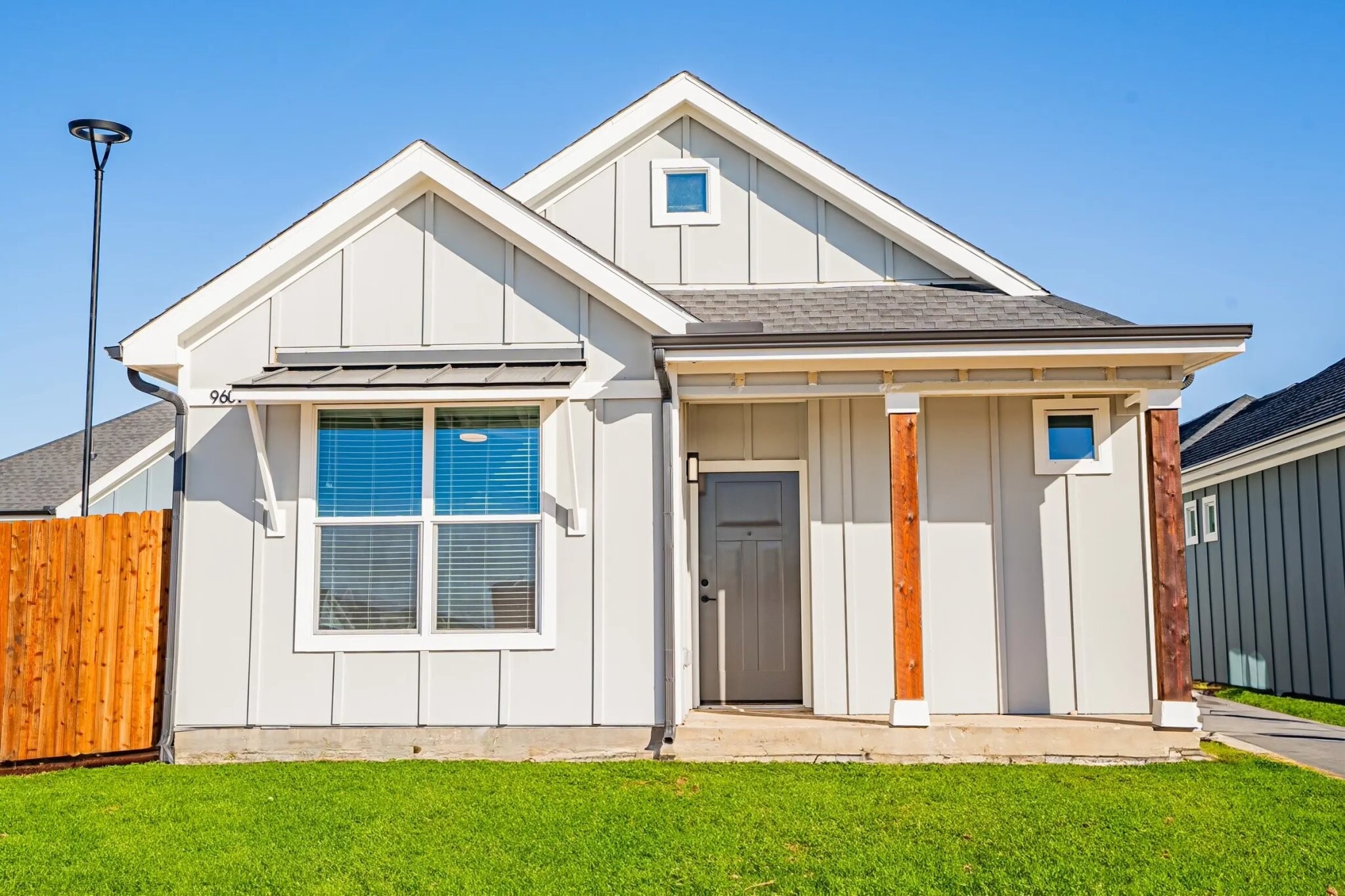 Building Photo - 9600 Vista Grande Blvd