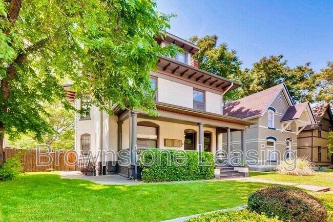 Primary Photo - 1135 Corona St