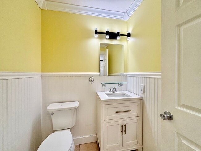 Building Photo - Great SFH for rent in North Rose Hill