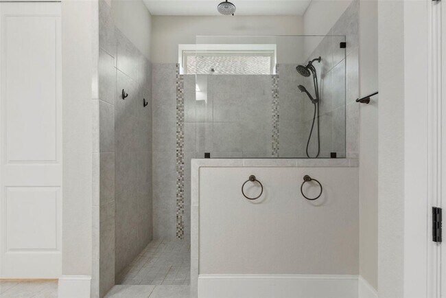 Building Photo - 17703 Sequoia Kings Dr
