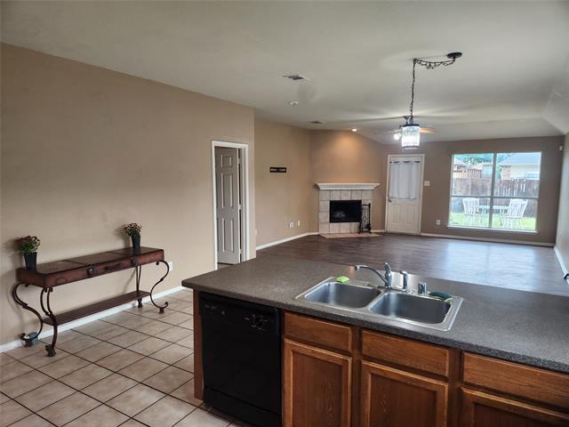 Building Photo - 13520 Valley Mills Dr
