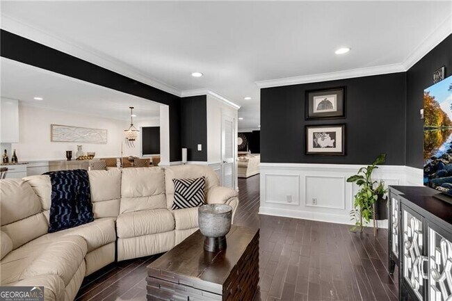 Building Photo - 54 Basswood Cir NE