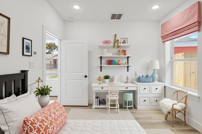 Building Photo - 113 Milby St