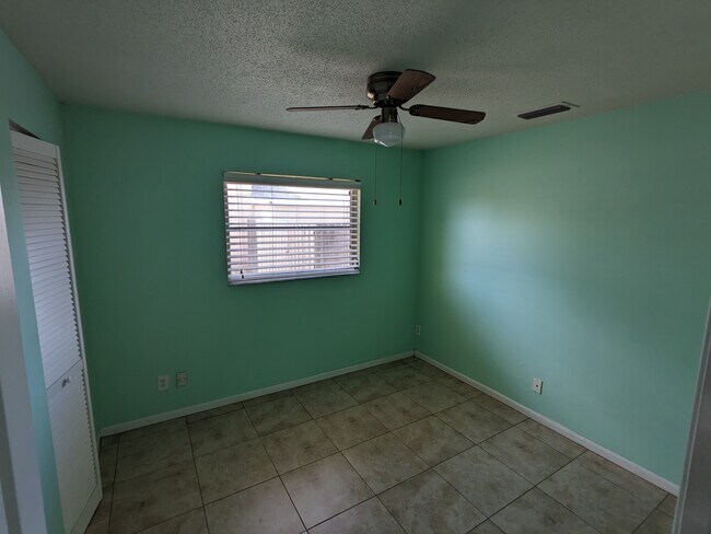 2nd bedroom - 430 Patrick Ave