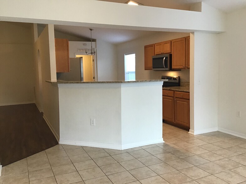 Building Photo - 65074 Lagoon Forest Dr