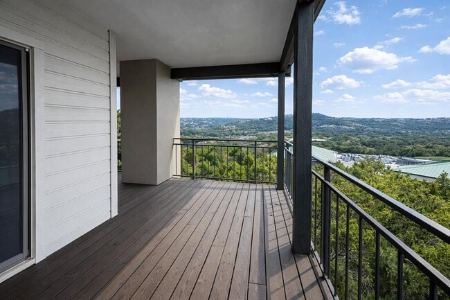 Building Photo - 6000 Shepherd Mountain Cove