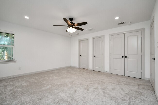 Building Photo - 1805 East Ave