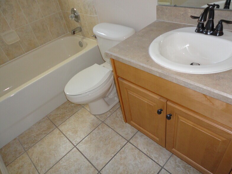 Building Photo - 5917 Wedgefield Dr