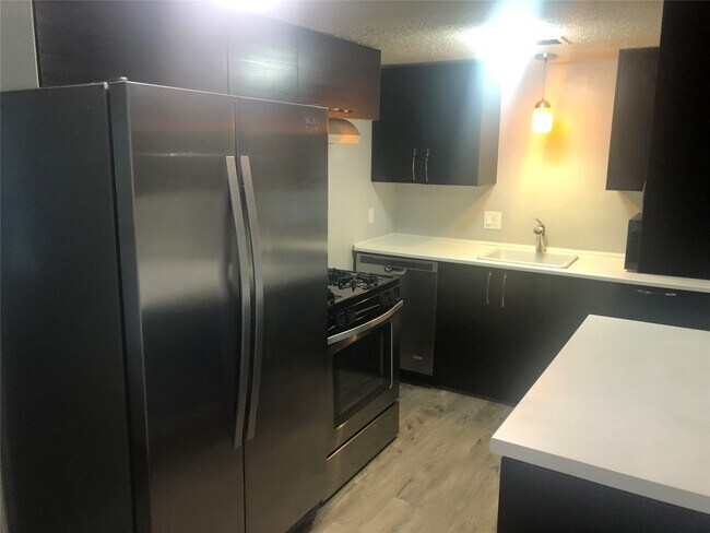 Building Photo - 905 Taulbee Ln