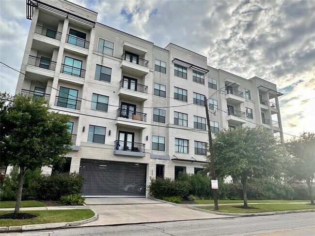 Primary Photo - 1508 Blodgett St