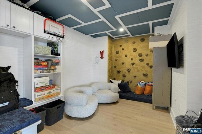 Building Photo - 9 Ave at Port Imperial