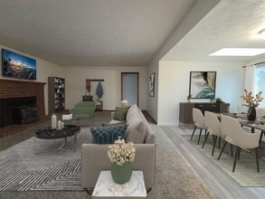 Building Photo - $1,750.00 – 2 Bed / 2 Bath Home with Fenced Yard, Fireplace, and Garage