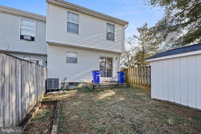 Building Photo - 6702 Mallard Ct