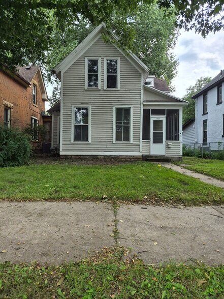 Front of house view - 343 Belgrade Ave
