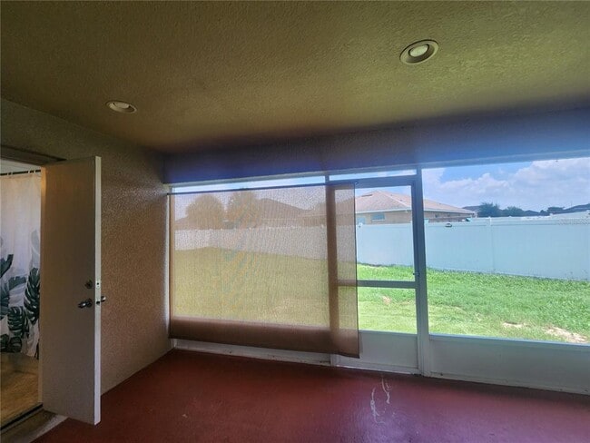Building Photo - 9907 SW 54th Ave