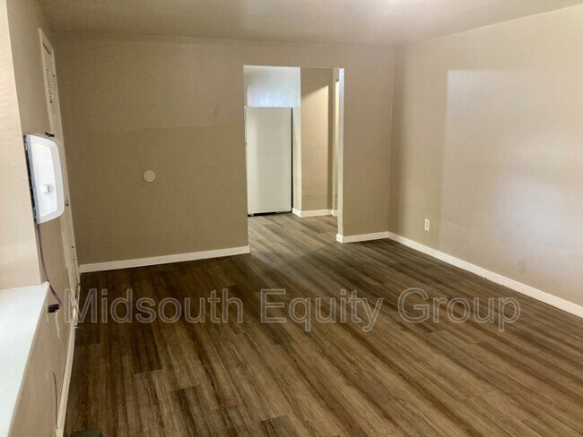 Building Photo - 127 Northside Ave