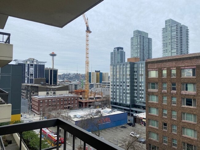 Building Photo - Belltown Condo- Newly renovated one bedroom 9th floor