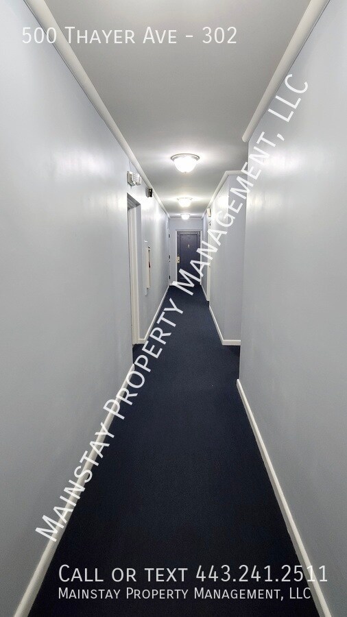 Building Photo - 500 Thayer Ave