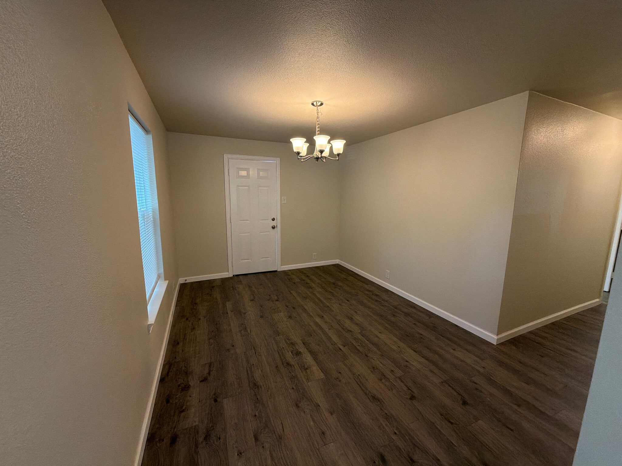 Building Photo - Room in Single Family Home on Houston St