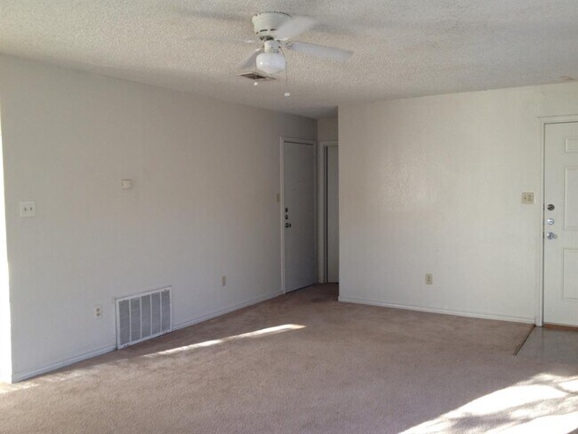 Building Photo - 232 Craddock Ave