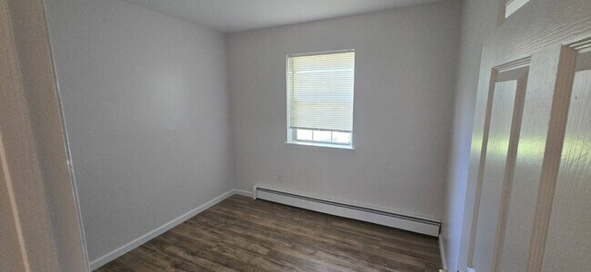 Building Photo - 1335 Union Ave