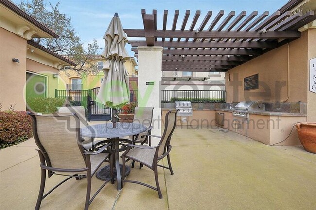 Building Photo - 4800 Westlake Pkwy