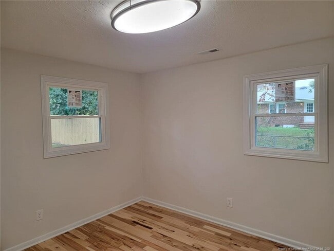 Building Photo - 3202 Periwinkle Dr