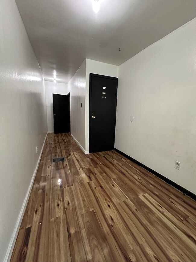 Building Photo - 2534 N Water St