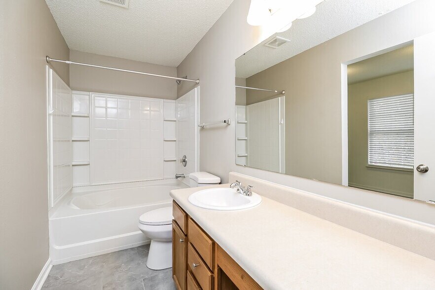 Building Photo - 2011 Dunsmore Ln