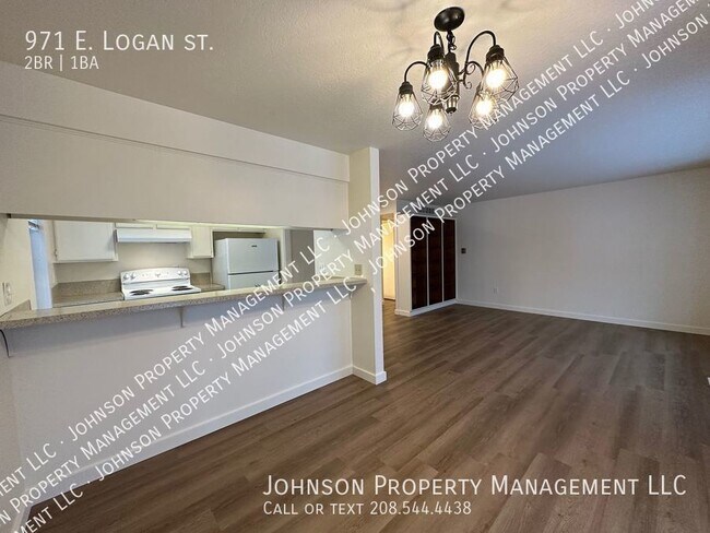 Building Photo - Beat this location!  At base of Boise Foot...