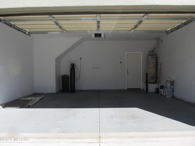 Building Photo - 748 W Paseo Celestial