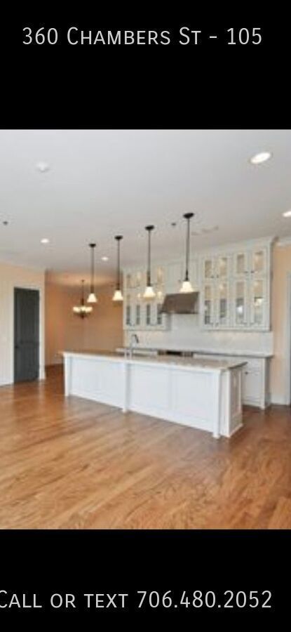 Building Photo - Stunning Upgraded 1-Bedroom, 2-Bathroom Un...