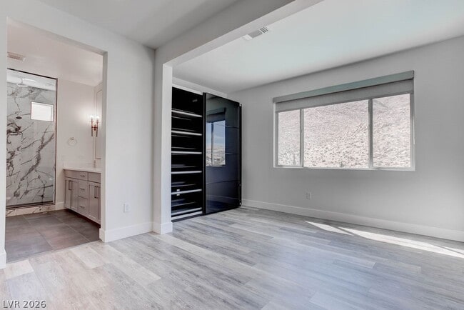 Building Photo - 12735 Coastline Shadow St