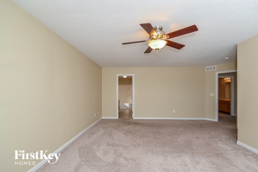 Building Photo - 17 Woodside Park Dr