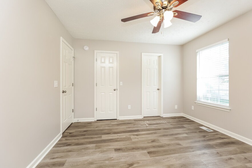 Building Photo - 2718 Lincoya Dr