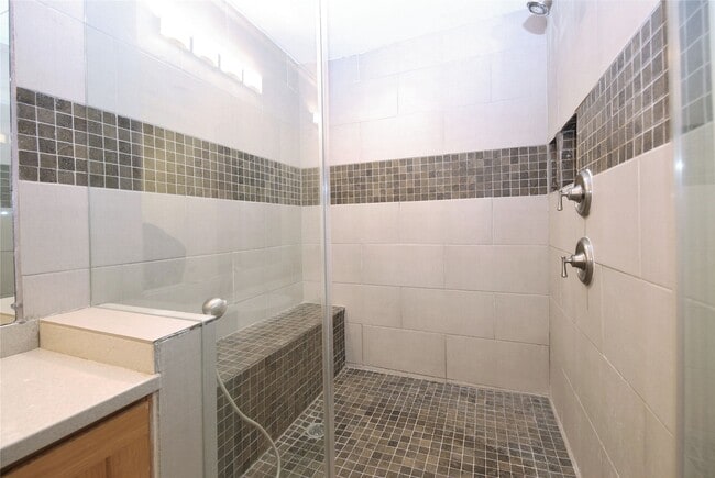 Building Photo - 2555 Bering Dr