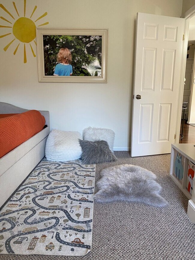 Building Photo - 1400 Hartford Tpke